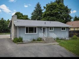featured image of 901 W Lacrosse Ave