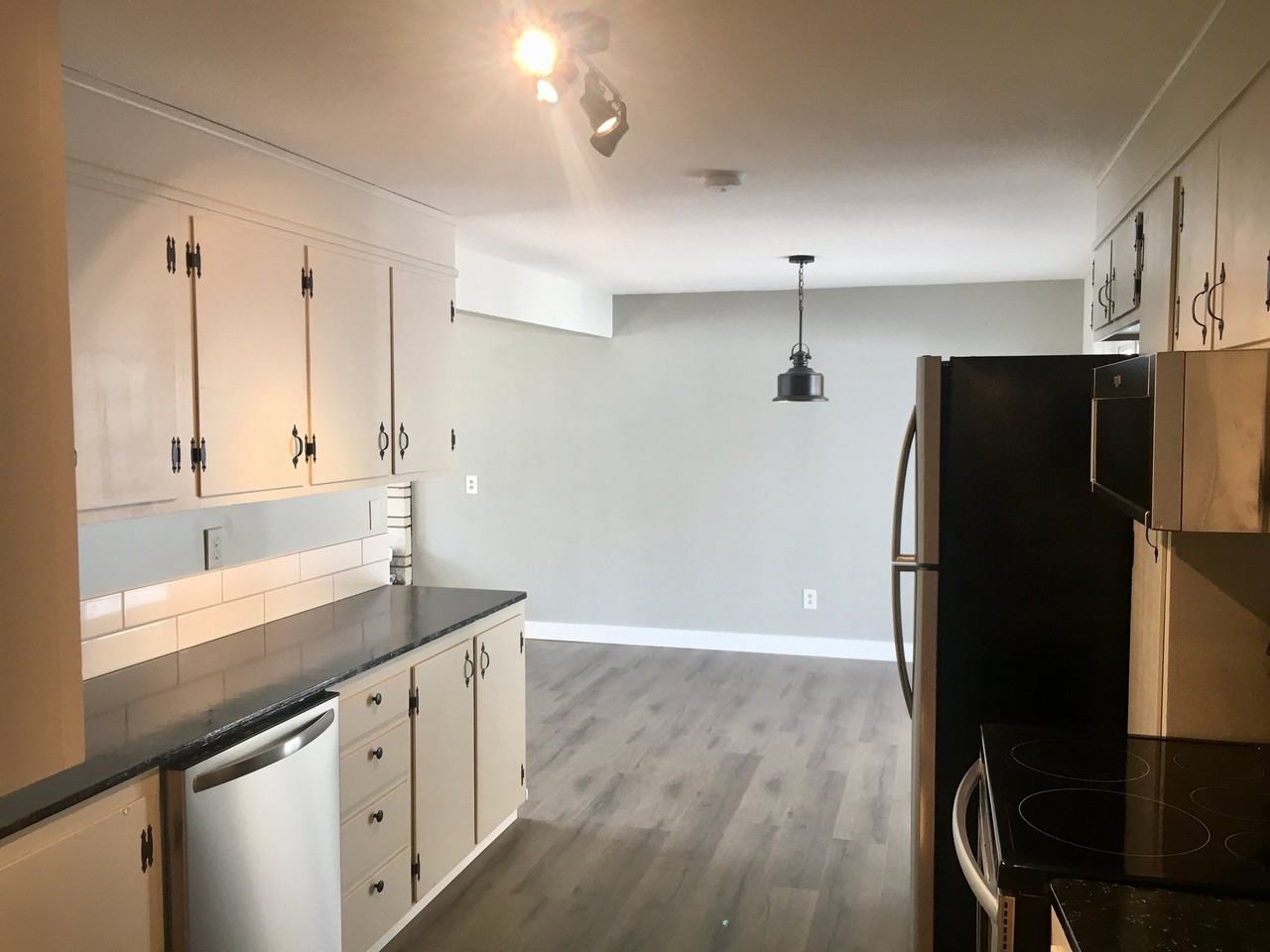 901 W Lacrosse Ave - Photo 6 of 9