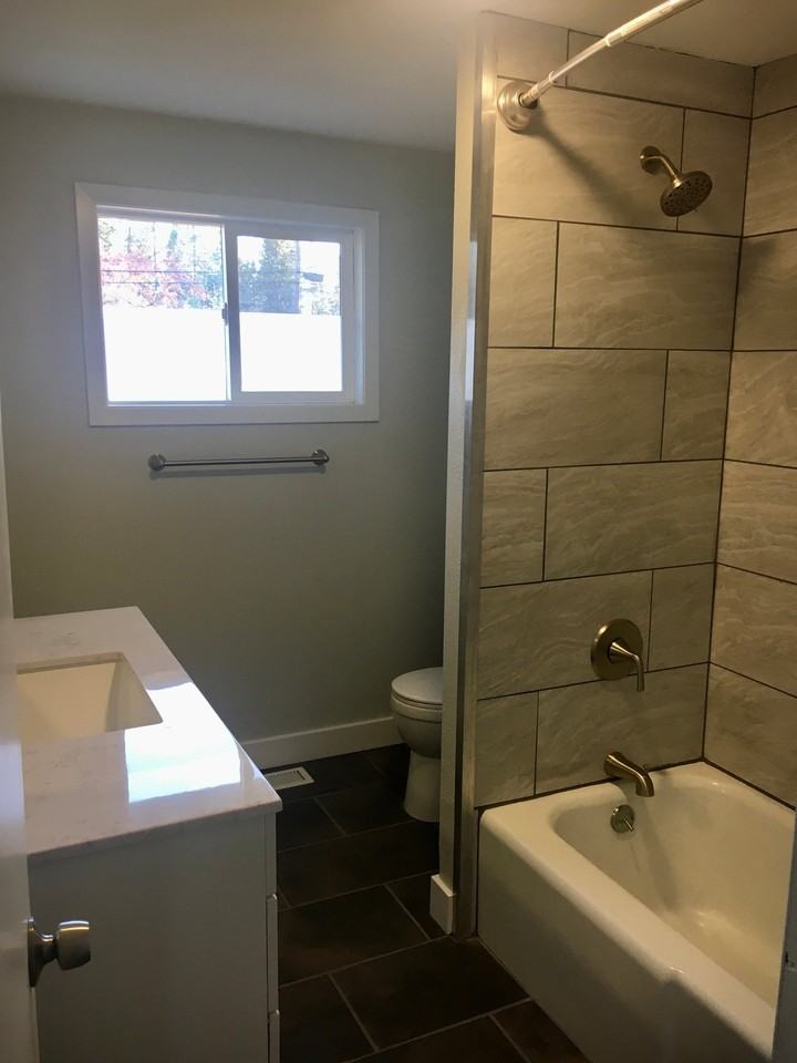 901 W Lacrosse Ave - Photo 7 of 9