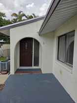 1222 Se 8th St #2 - Photo 1 of 1