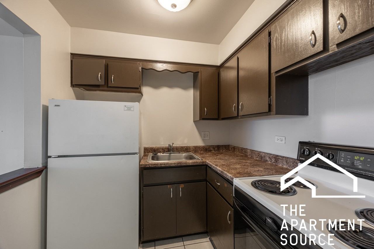 7300 W North Ave - Photo 2 of 9