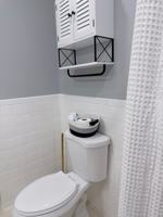featured image of 833 Hampton Ave #2ndFL