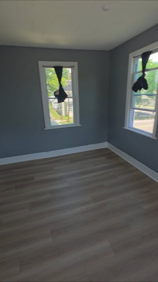 338 Main St - Photo 4 of 8