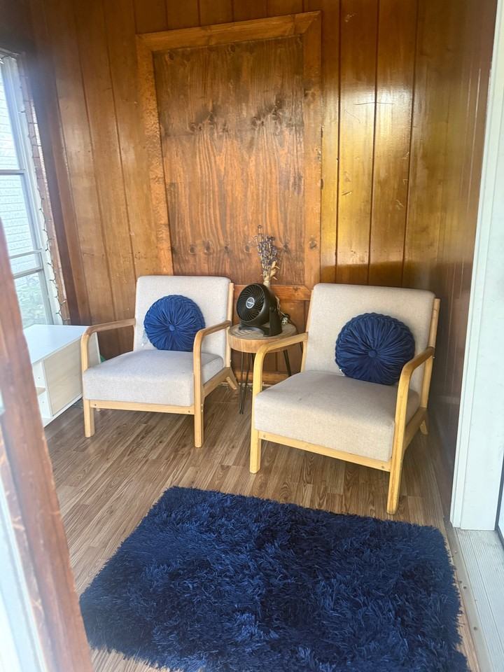3759 Knox Ave N - Photo 3 of 3