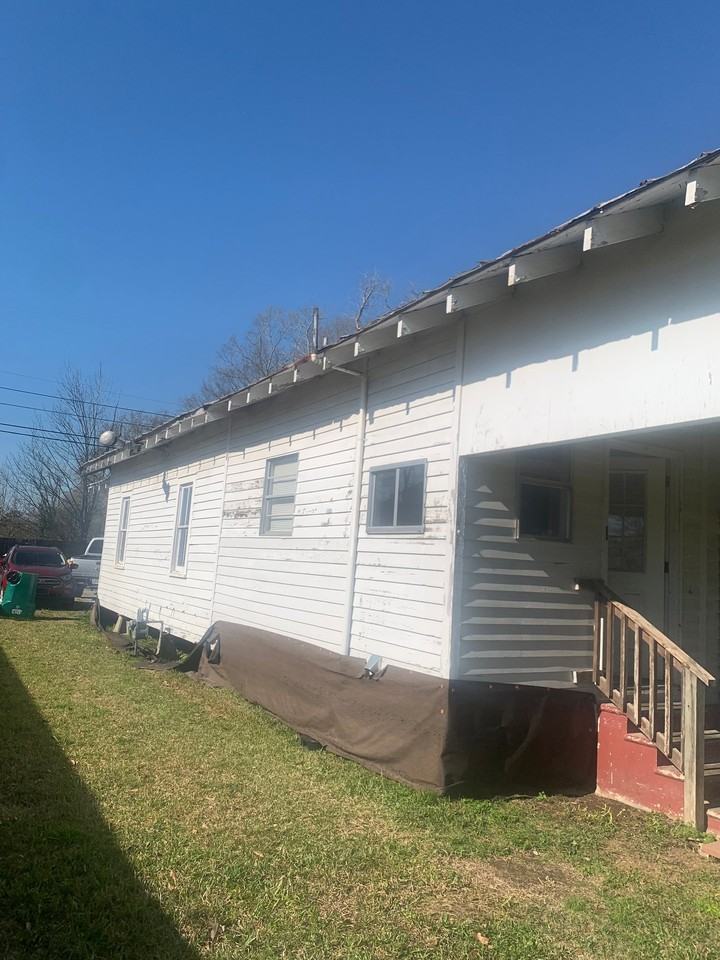 129 Judy St - Photo 2 of 15
