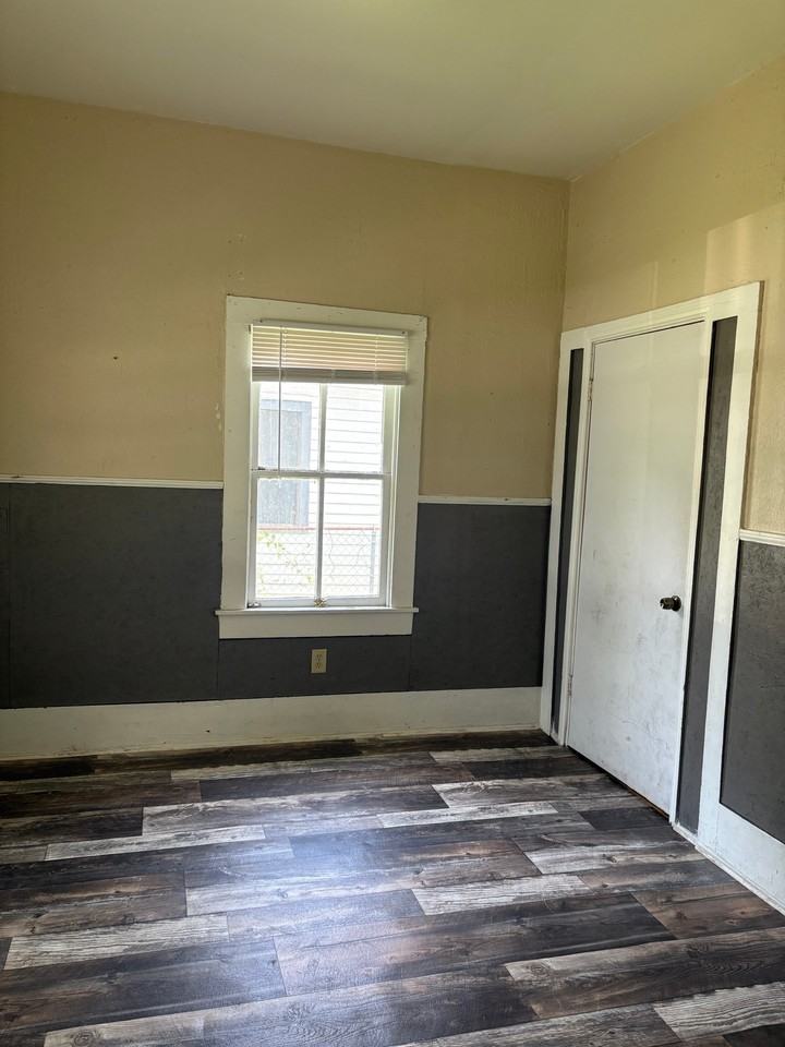 129 Judy St - Photo 6 of 15