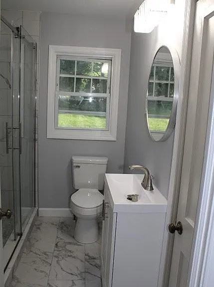 28 Ridgley St - Photo 4 of 9