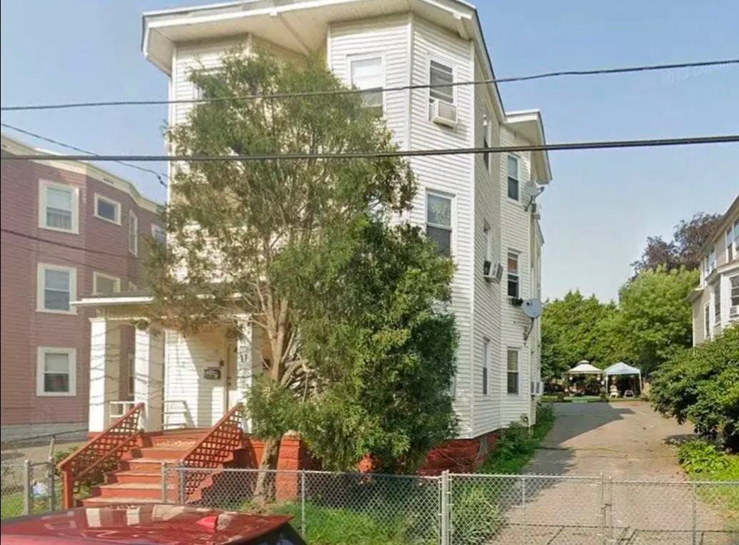 11 Union St - Photo 2 of 5