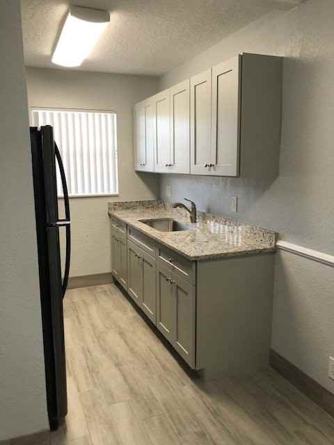 1611 Green Ln #4