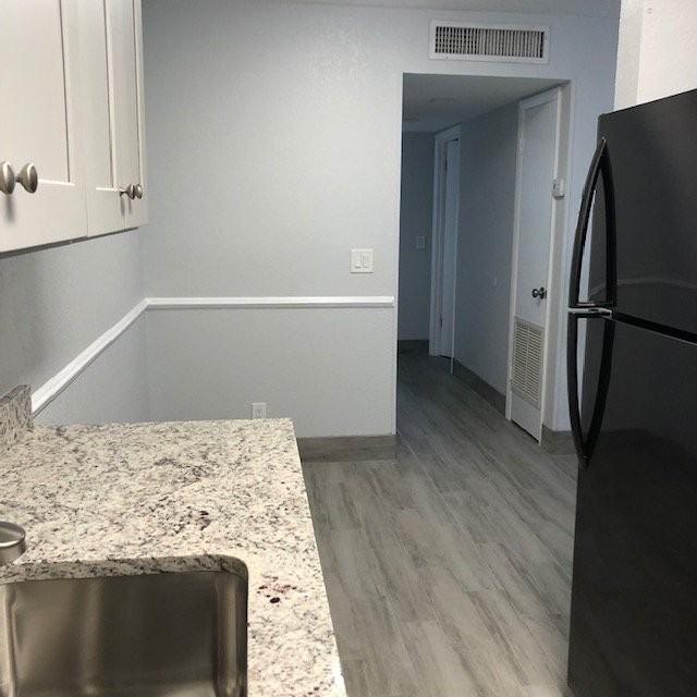 1611 Green Ln #4 - Photo 2 of 16