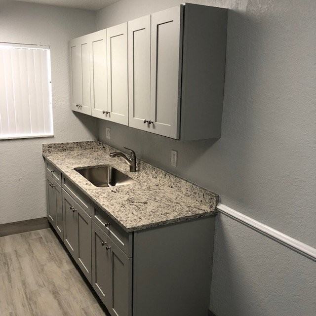 1611 Green Ln #4 - Photo 3 of 16