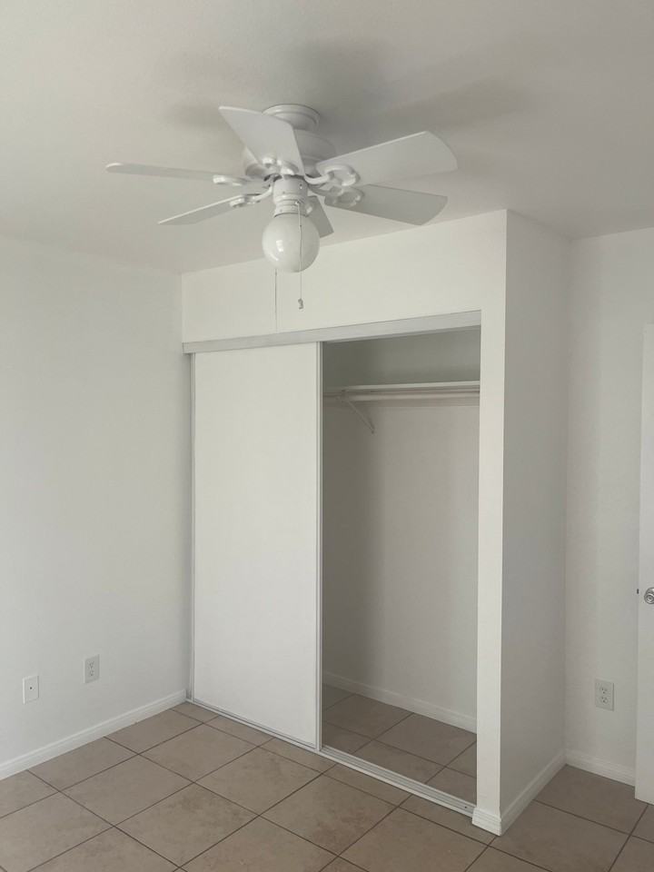 159 W Park Ave - Photo 4 of 7