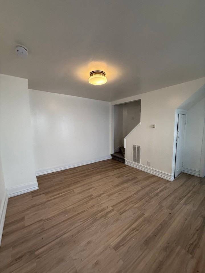 130 E John St - Photo 5 of 16