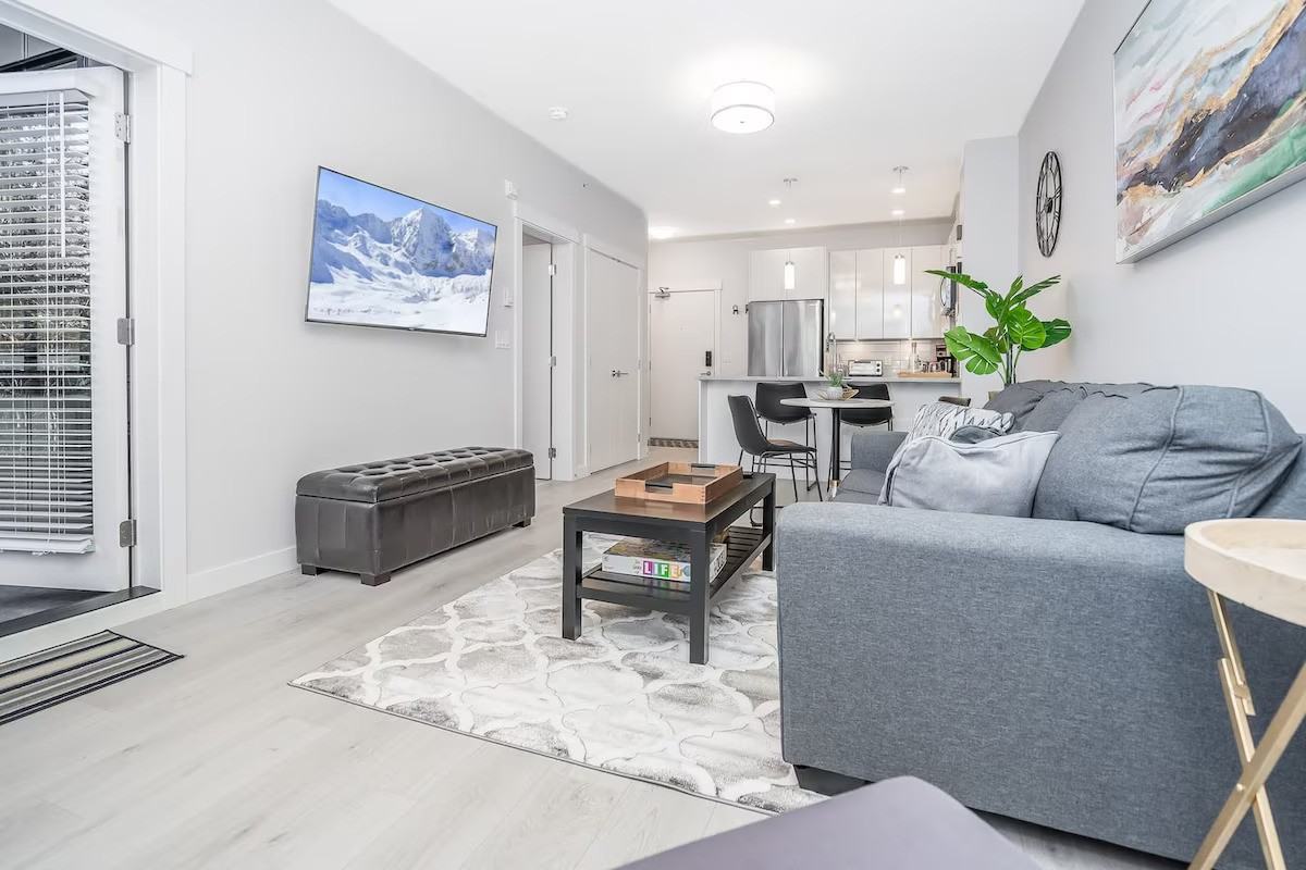 32690 14 Avenue #400 - Photo 4 of 34
