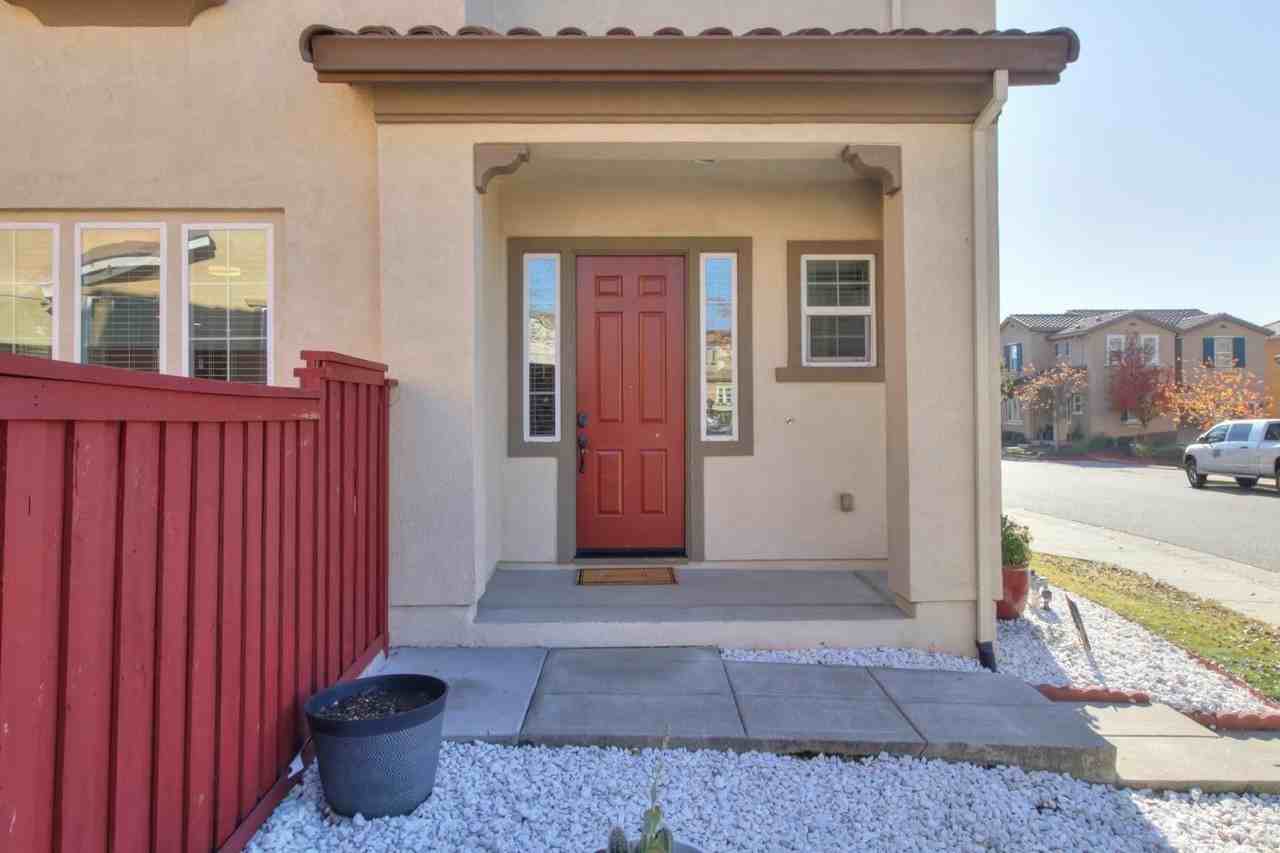 906 Blossom Rock Ln #NA - Photo 2 of 20