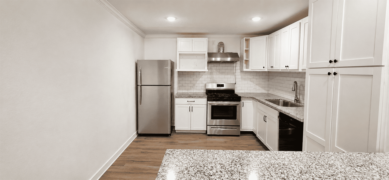 2102 Margaret St #B - Photo 2 of 20