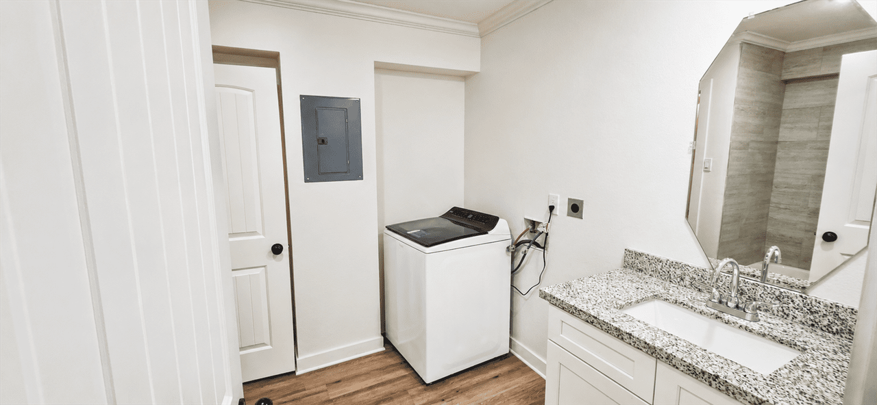 2102 Margaret St #B - Photo 6 of 20