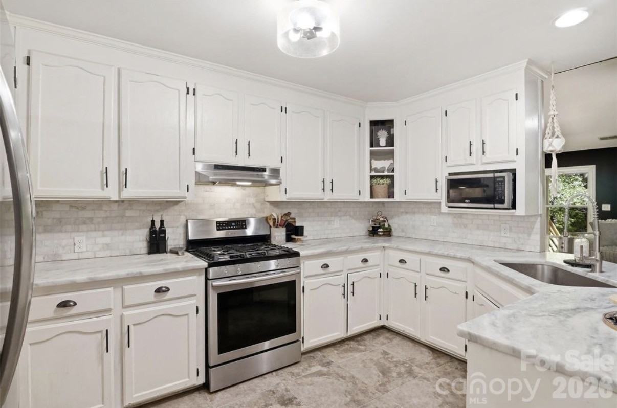 1739 Westbrook Rd #NA - Photo 6 of 18