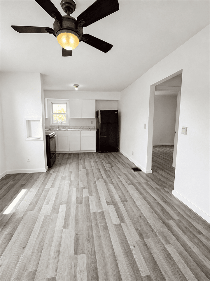 2302 Bender Ave #2302 - Photo 2 of 6