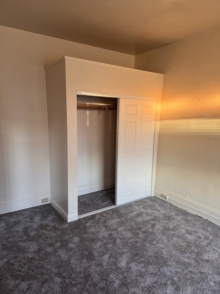 205 B St #A - Photo 3 of 9