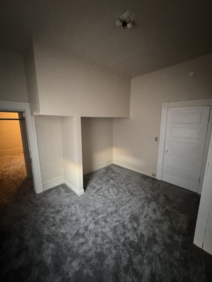 205 B St #A - Photo 5 of 9