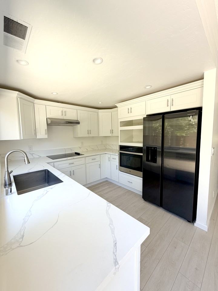 716 Nina Ln #NA - Photo 2 of 28