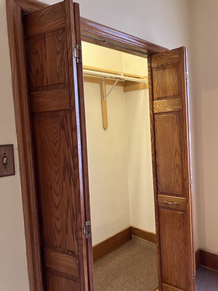 1820 Shultas Pl - Photo 6 of 15