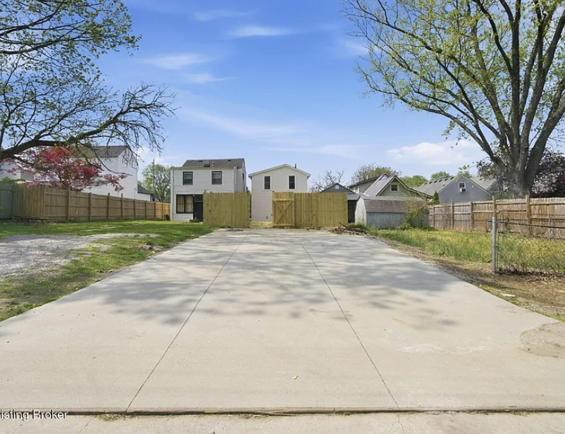 1813 S Preston St #NA - Photo 6 of 8