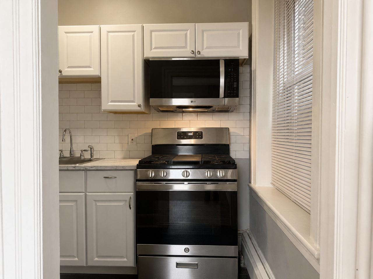 154 Hudson St #3 - Photo 2 of 19