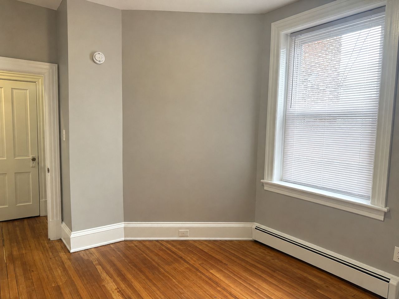 154 Hudson St #3 - Photo 4 of 19