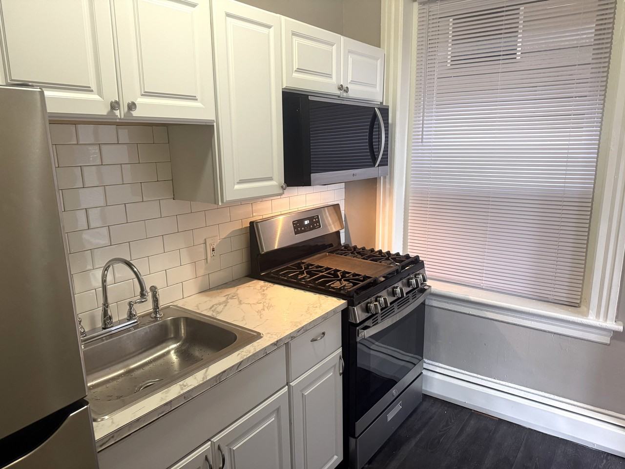 154 Hudson St #3 - Photo 5 of 19