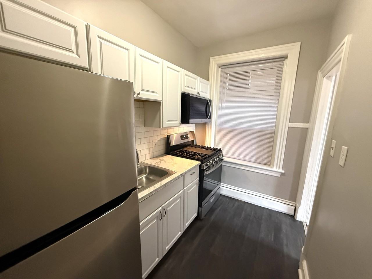 154 Hudson St #3 - Photo 6 of 19
