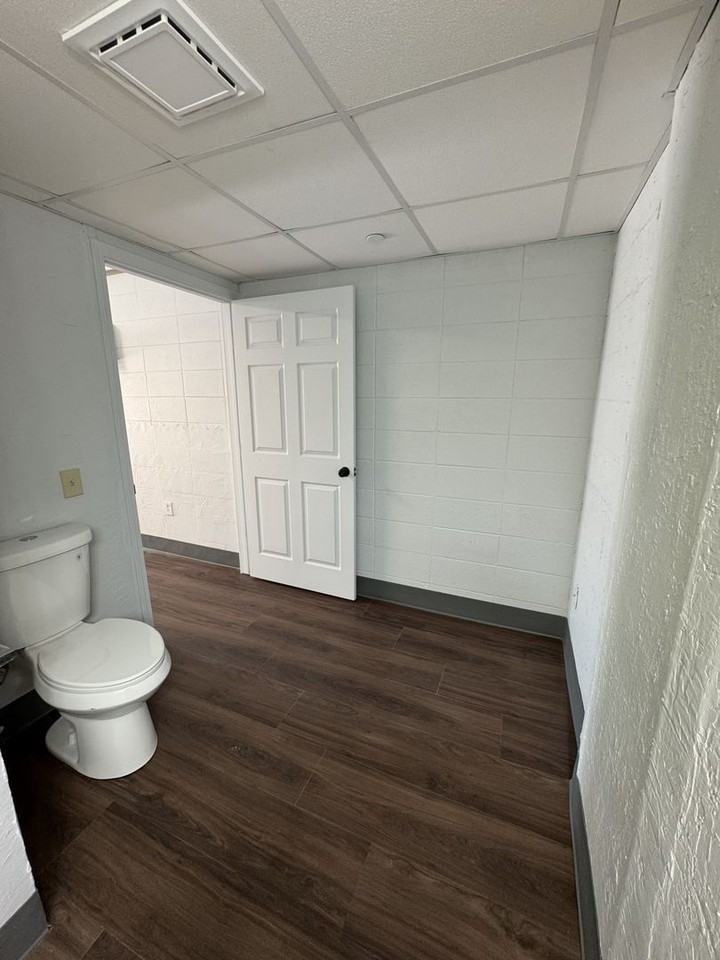 Yellow Stone Apartments - Photo 6 of 10