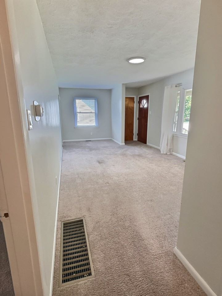 632 Northside Dr #NA - Photo 3 of 11