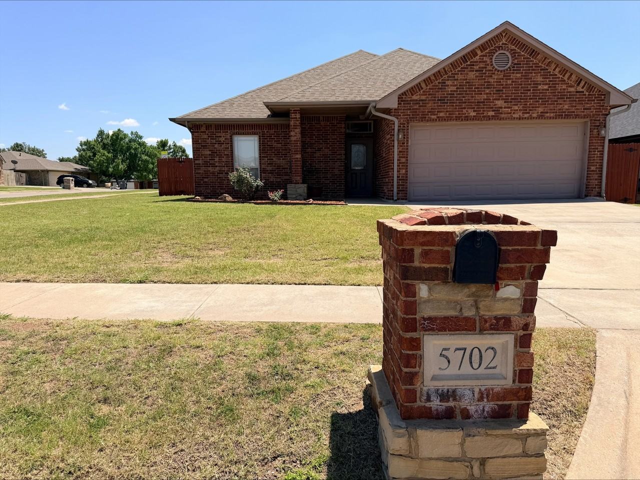 5702 Valor Ave #NA - Photo 2 of 23