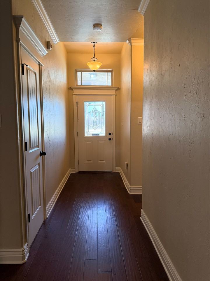 5702 Valor Ave #NA - Photo 4 of 23