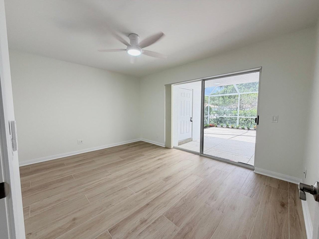 6104 Red Oak Court - Photo 5 of 15
