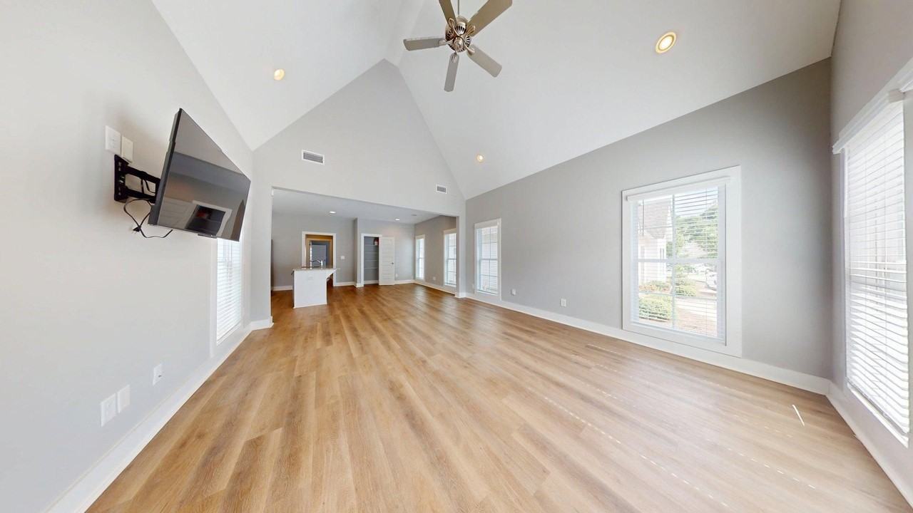 1263 Burrow Cir - Photo 2 of 16