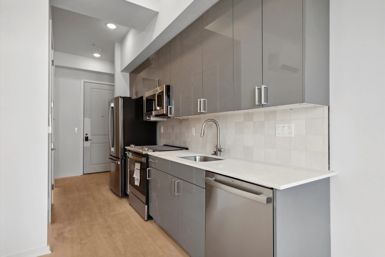 225 N 12th St - Photo 3 of 8