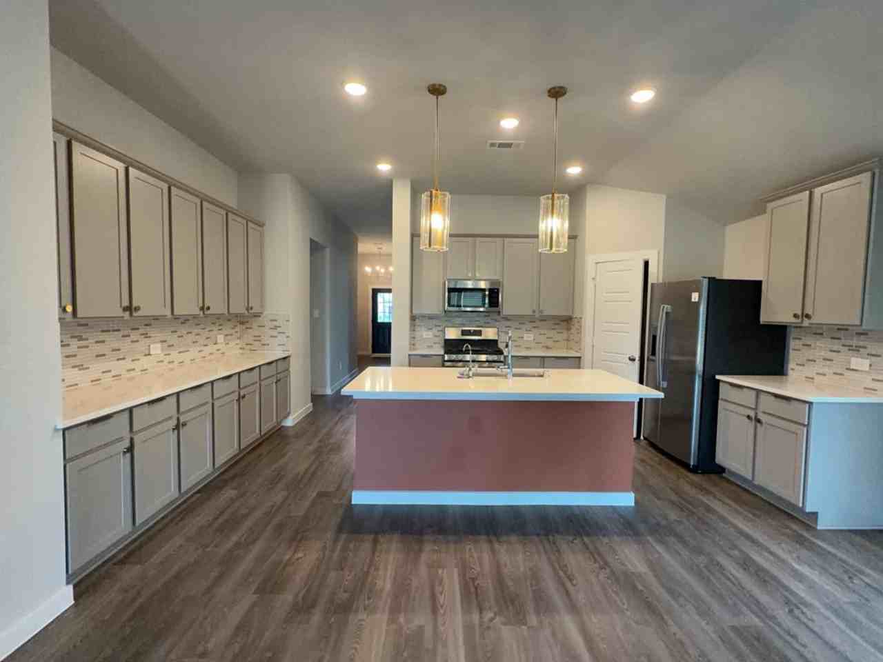 22476 Mountain Pine Dr - Photo 4 of 33