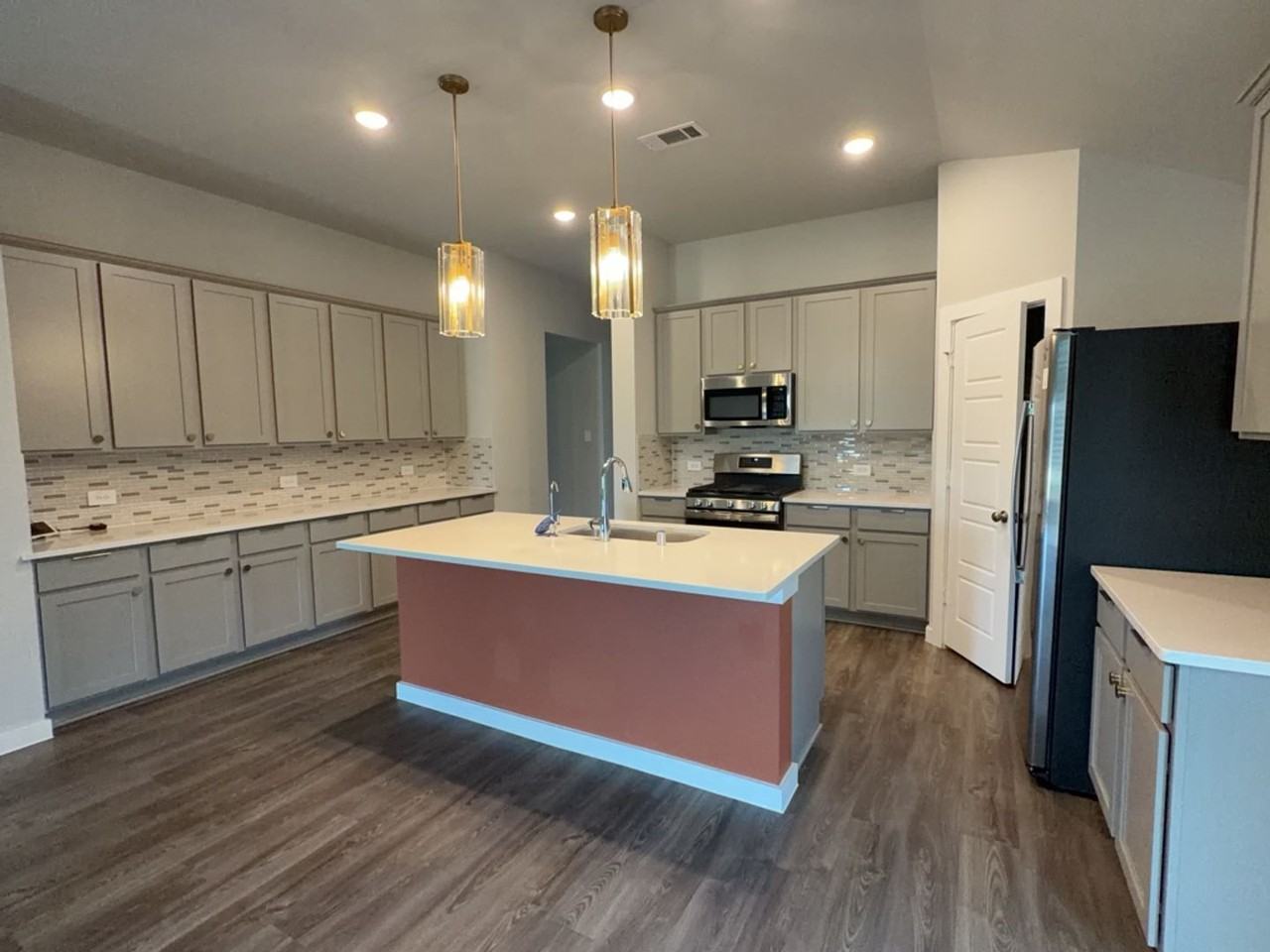 22476 Mountain Pine Dr - Photo 5 of 33