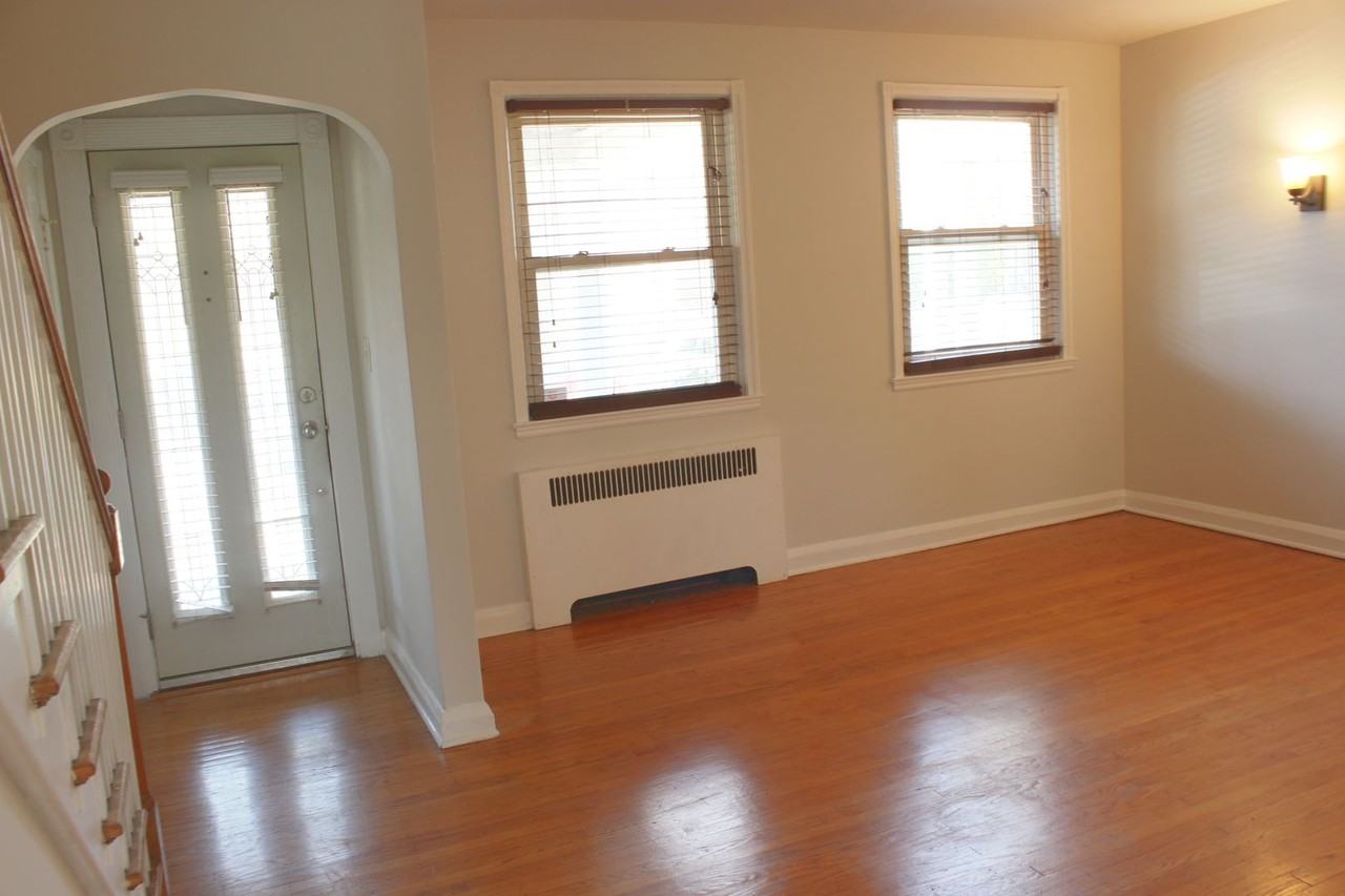 3515 Parklawn Ave - Photo 5 of 36