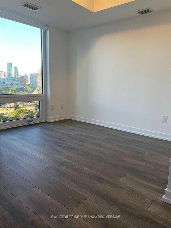 219 Dundas Street East - Photo 6
