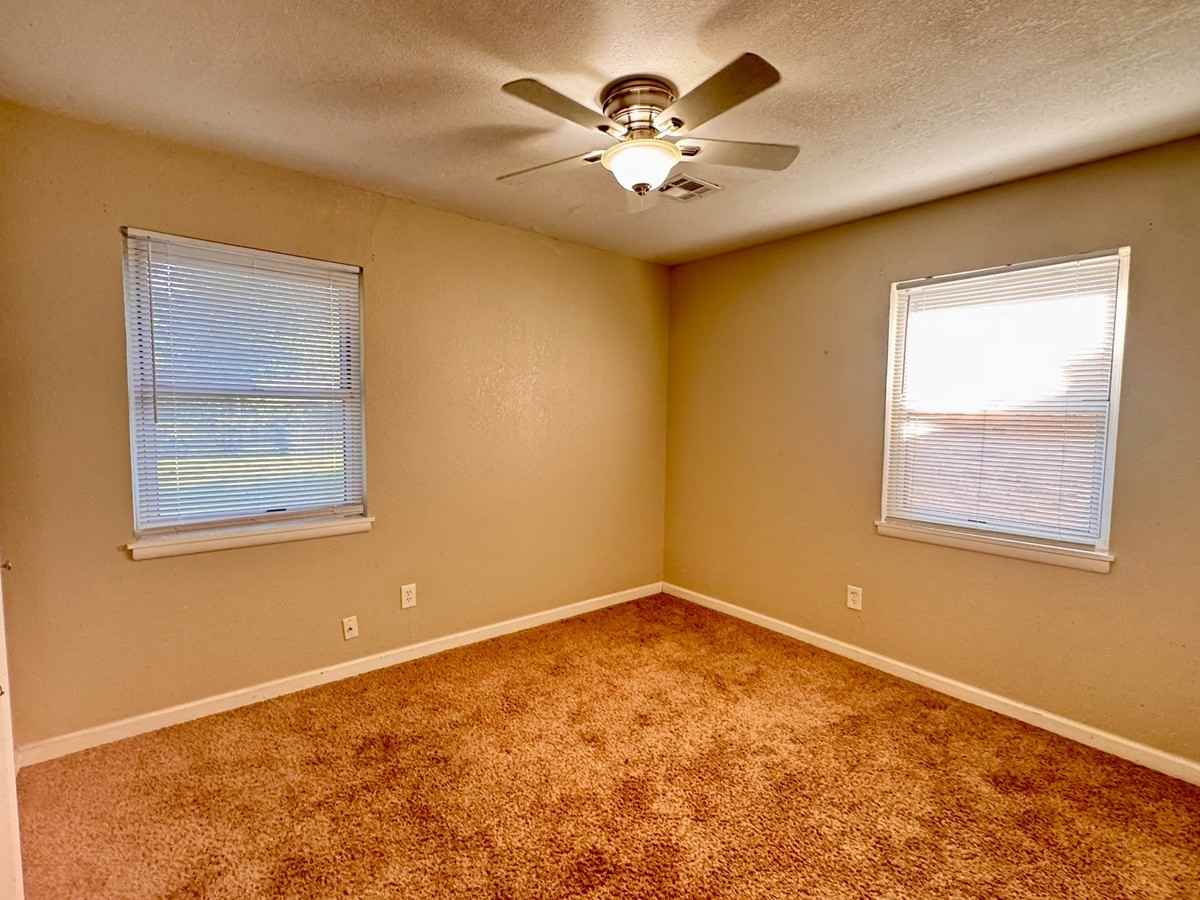 2029 Nw 46th St #1 - Photo 6 of 14