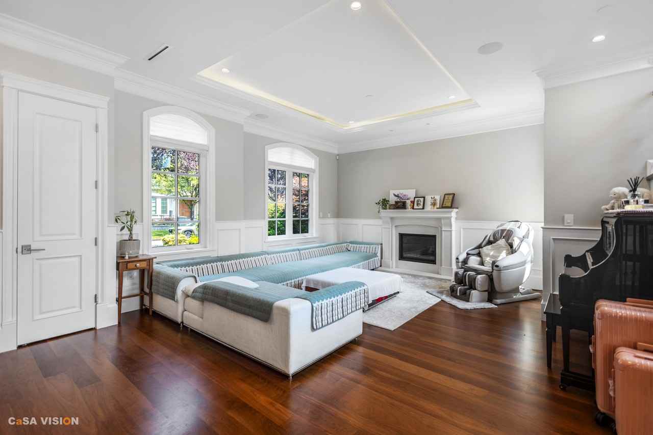 1332 West 51st Avenue - Photo 7 of 34