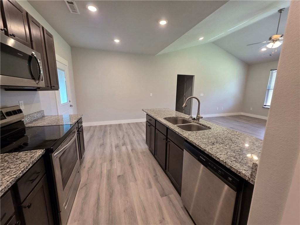 13 Lockhart Ln - Photo 5 of 17