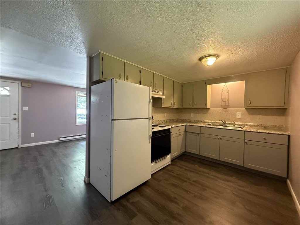 705 N Rowland St #2 - Photo 5 of 10