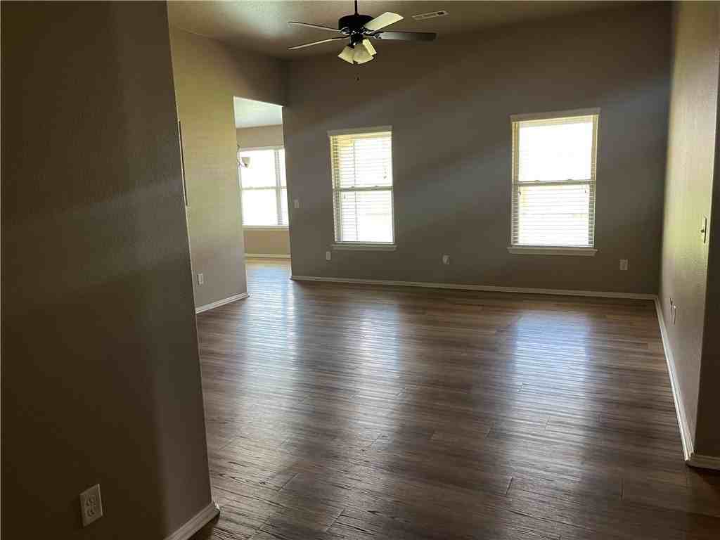 2932 Cherry Knoll Cir - Photo 3 of 7