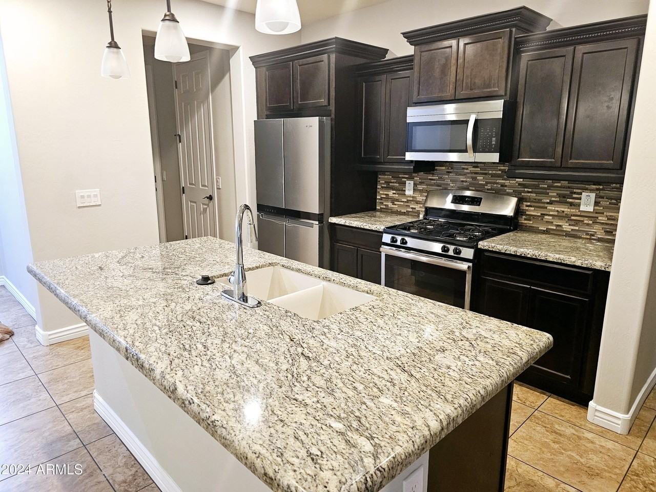 27284 N Skipping Rock Rd - Photo 4 of 22