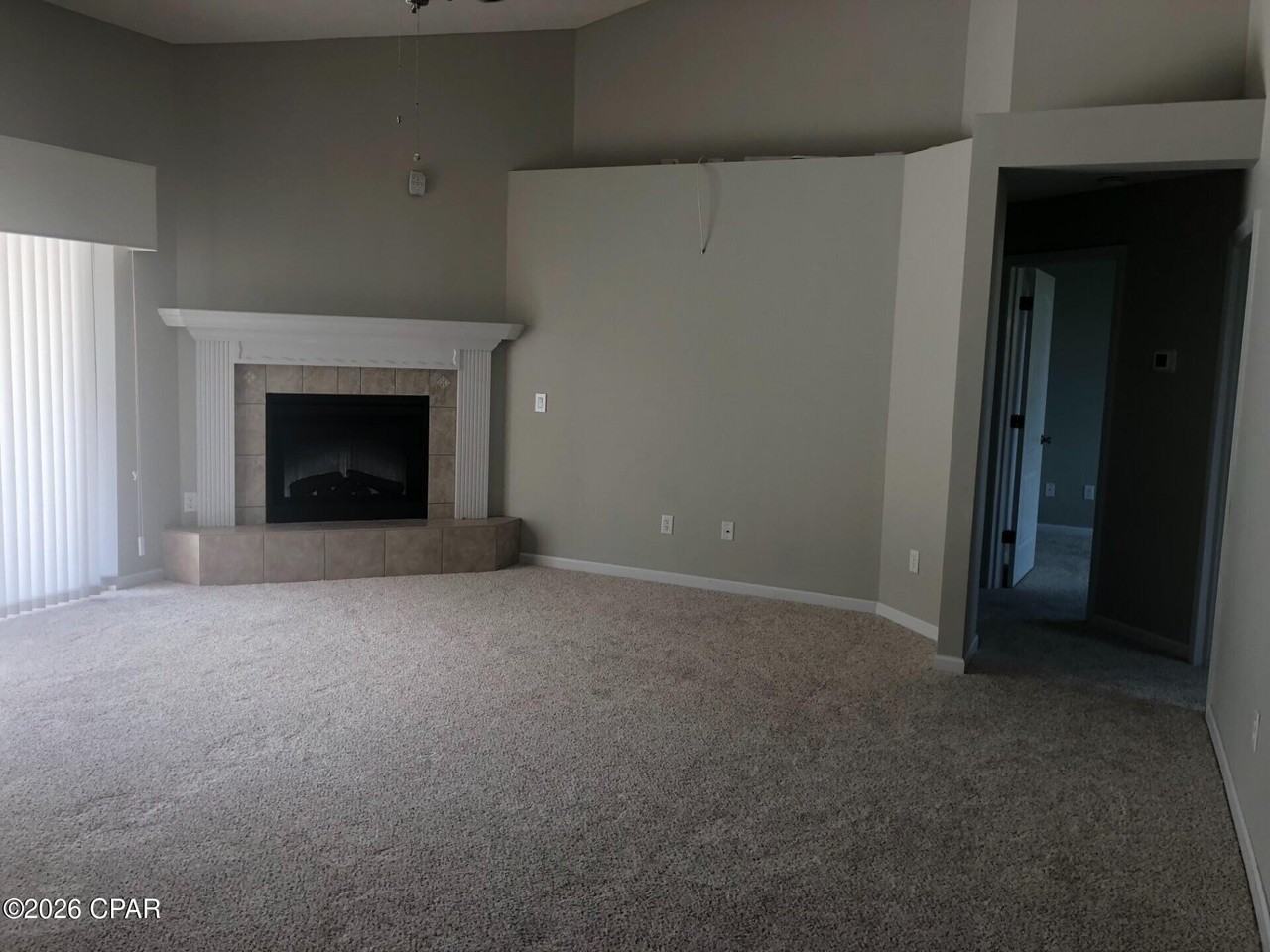 914 Amber Way - Photo 4 of 10